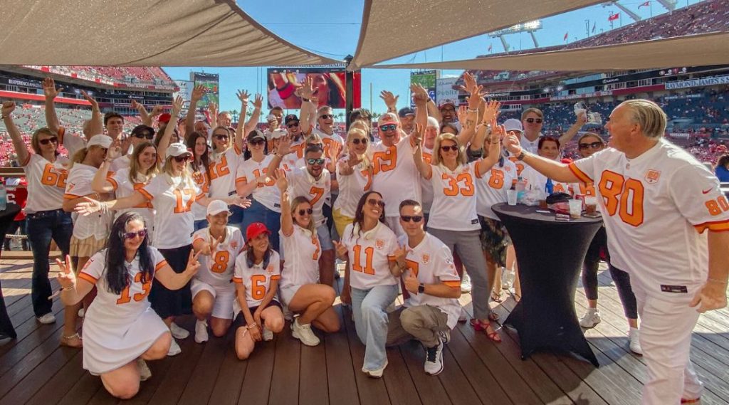 Sometimes there are those days that just feel right. When everything fits - from the first greeting to the last high-five. Our DARIA Family event at Raymond James Stadium in Tampa was just such a day!
